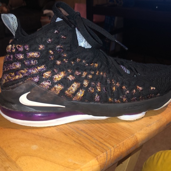 🔥 HOT PICK 11/9/22 🔥 Limited Edition Lebron 17 “Lakers” Basketball Shoe - Picture 5 of 8